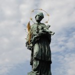 Знаменитые фигурки на Карловом мосту