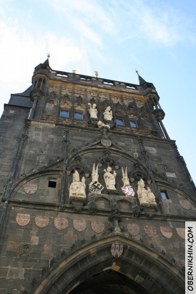 Одна из сторожевых башен Карлова моста