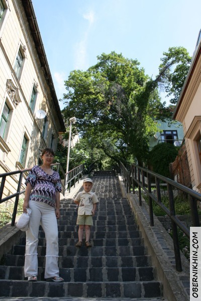 Одна из улиц Будапешта Одна из улиц Будапешта