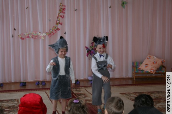 Волки. Ищут красную шапочку