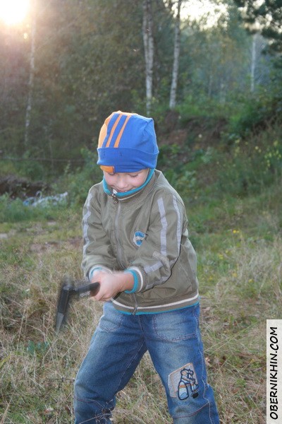 Сашка работает