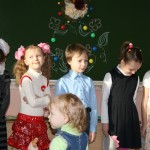 Саша в цветнике