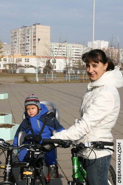 Петруша в кресле - как на троне