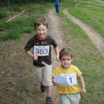 Петя участвует, а Саша за компанию :)