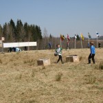 Сашка после финиша играет в футбол