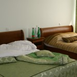 Степку и не видно в постельке:)