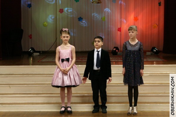 Ведущие Катя, Роберт, Надя