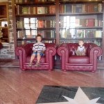 в цитадели в зале библиотеки