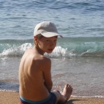 созерцающий море.... (а мама отвлекла)