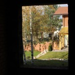 Вид из санузла к соседям