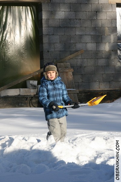 Петя строит свою крепость