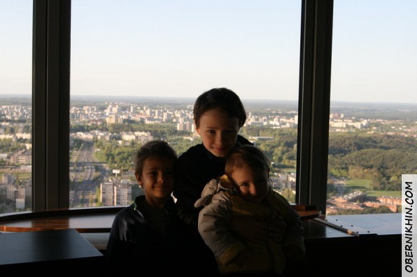 На телебашне