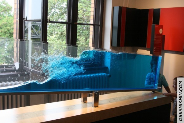 так делаются волны в море!